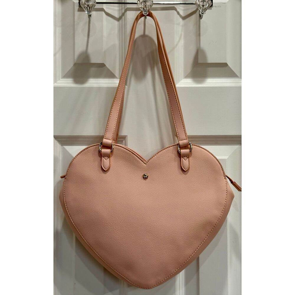 LC LAUREN CONRAD -Harlee Heart Vegan Leather Heart-Shaped Shoulder Bag/Baby Pink